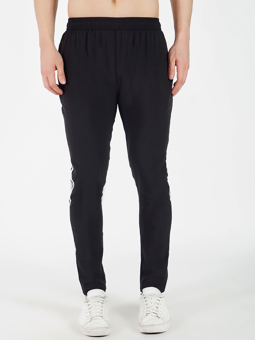 

GOTO Men Striped Mid-Rise TrackPants, Black