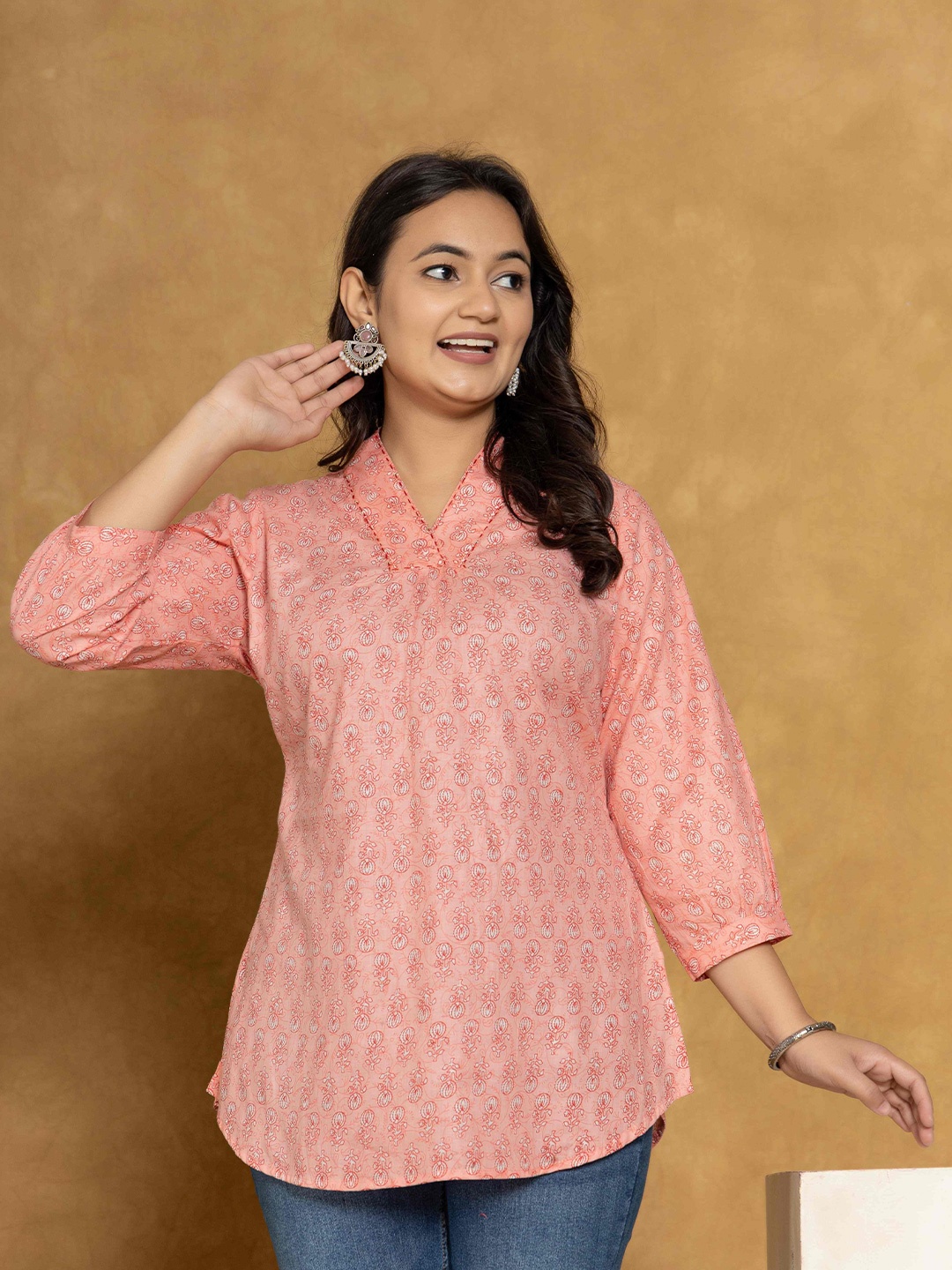 

INDYES Floral Printed V-Neck Kantha Work Pure Cotton Kantha Work Kurti, Pink