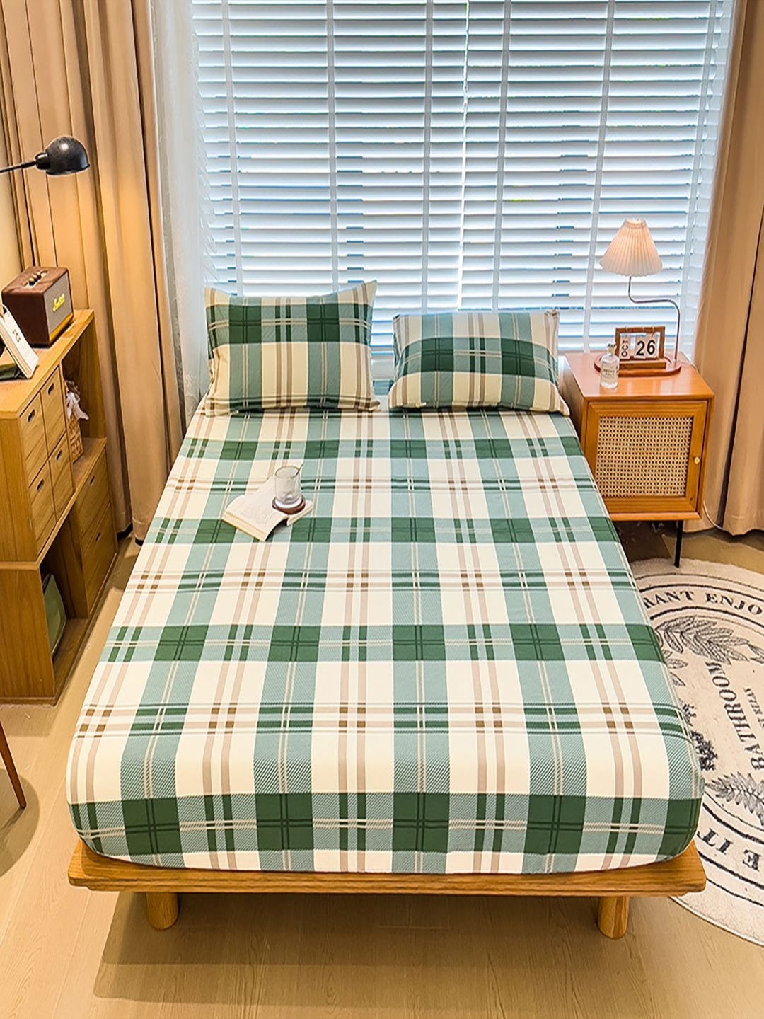 

JC HOME Green & Beige Geometric 220 TC King Bedsheet with 2 Pillow Covers