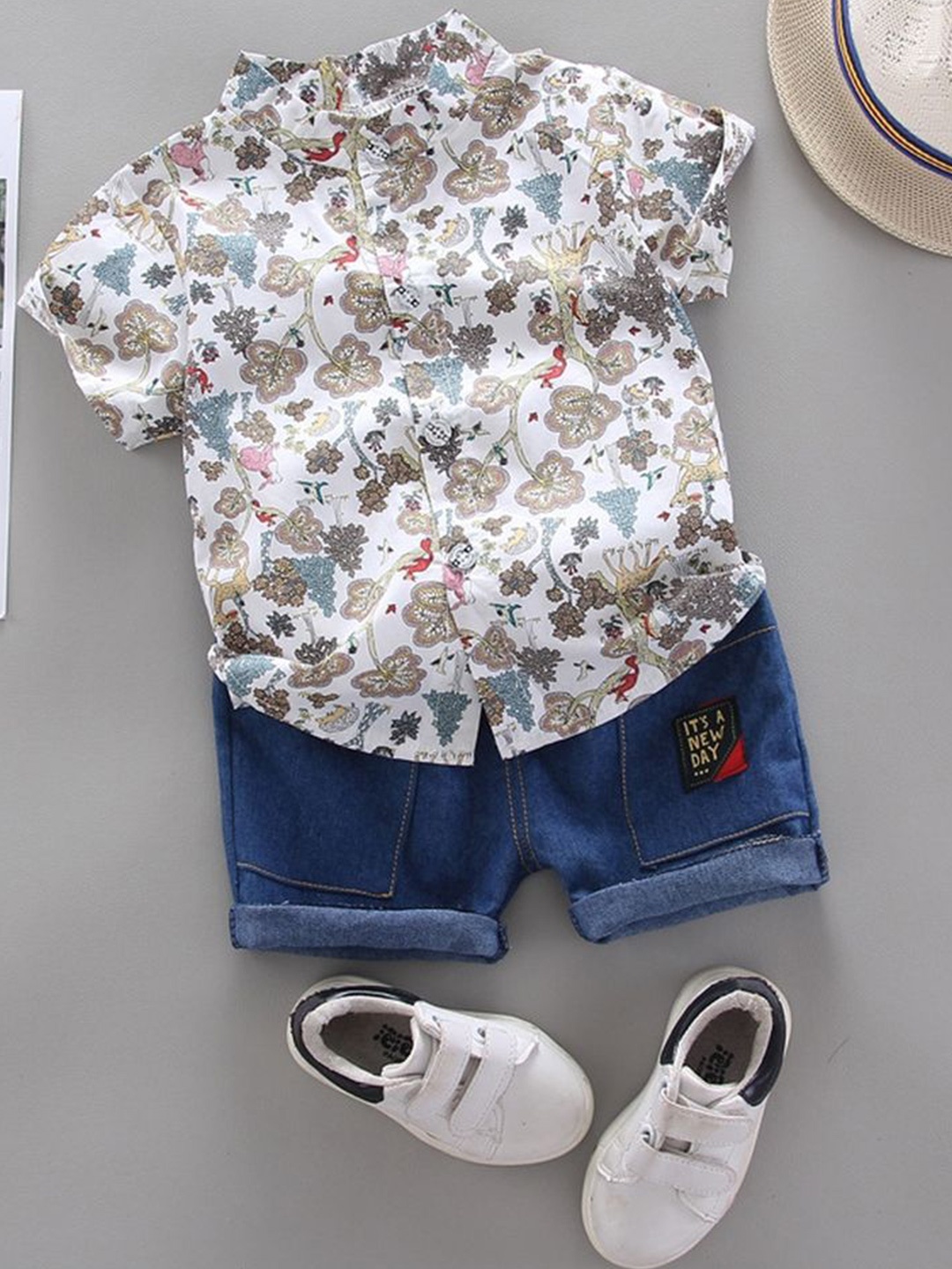 

LULU & SKY Boys Printed Shirt with Shorts, White