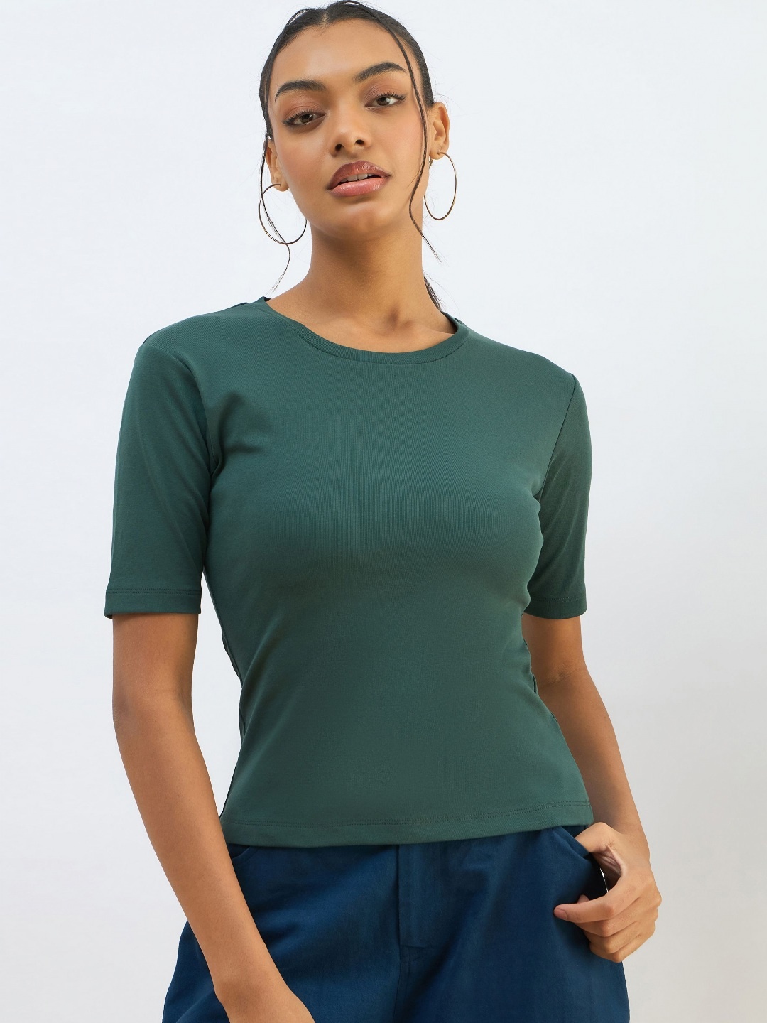 

SASSAFRAS BASICS Women Slim Fit T-shirt, Green