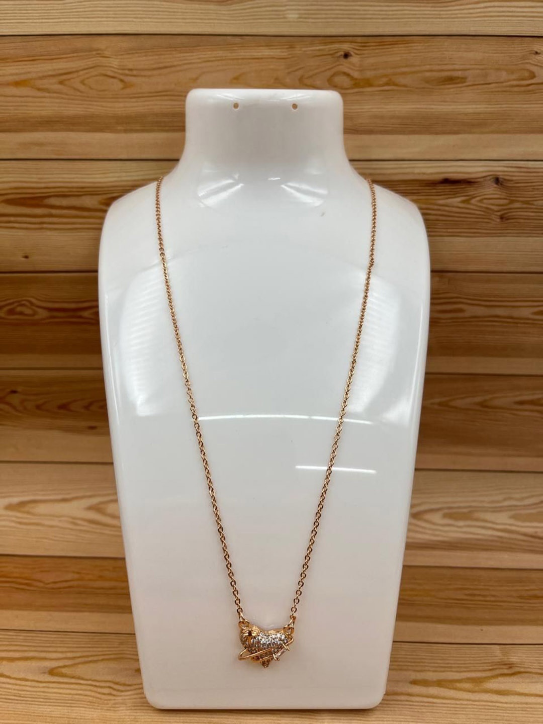 

DRAMATIC EFFECT Gold-Plated Stone-Studded Necklace