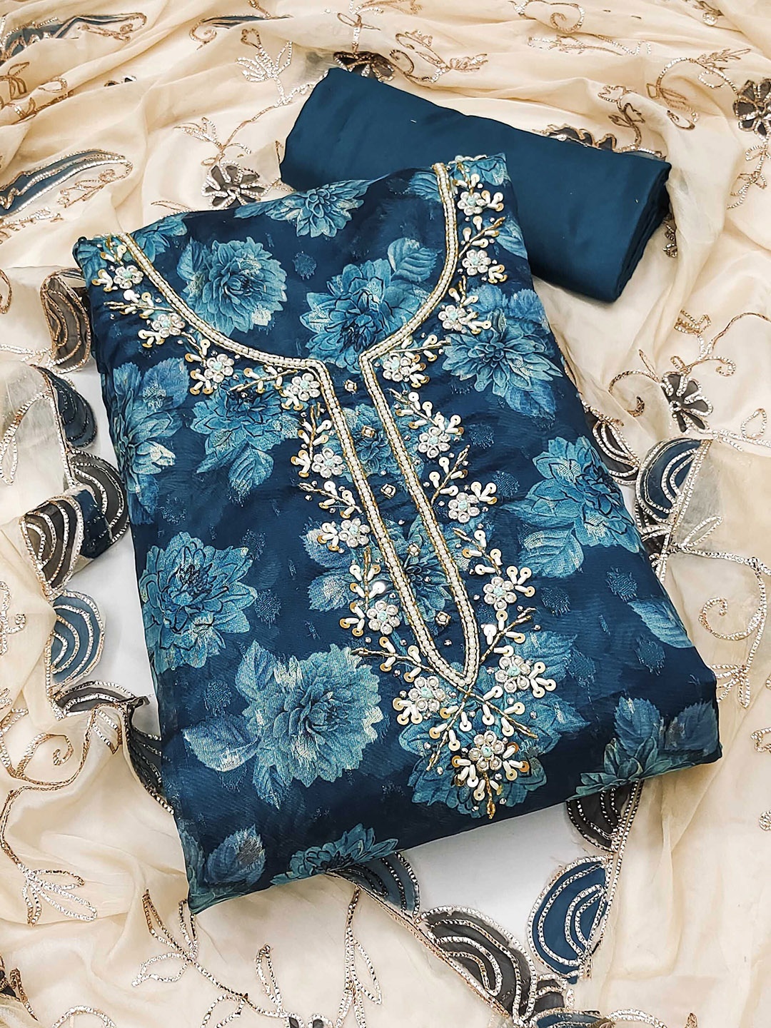 

SHADOW & SAINING Semi-Stitched Dress Material, Blue