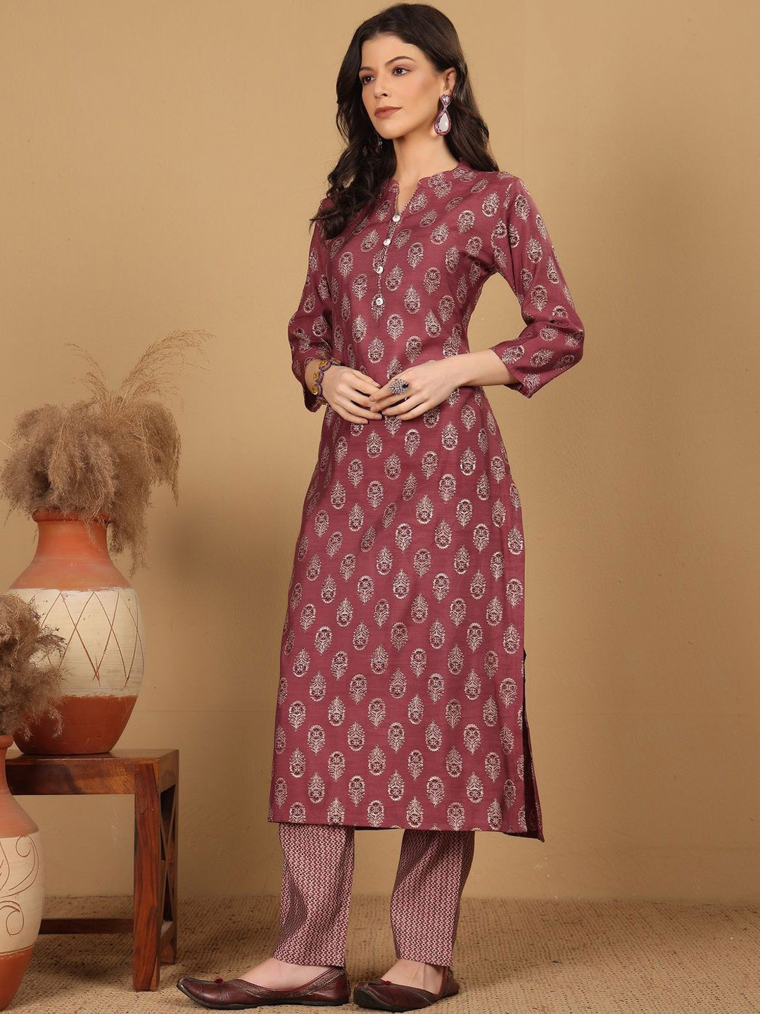 

all about you Women Floral Printed Regular Beads and Stones Kurta with Trousers & With Dupatta, Maroon