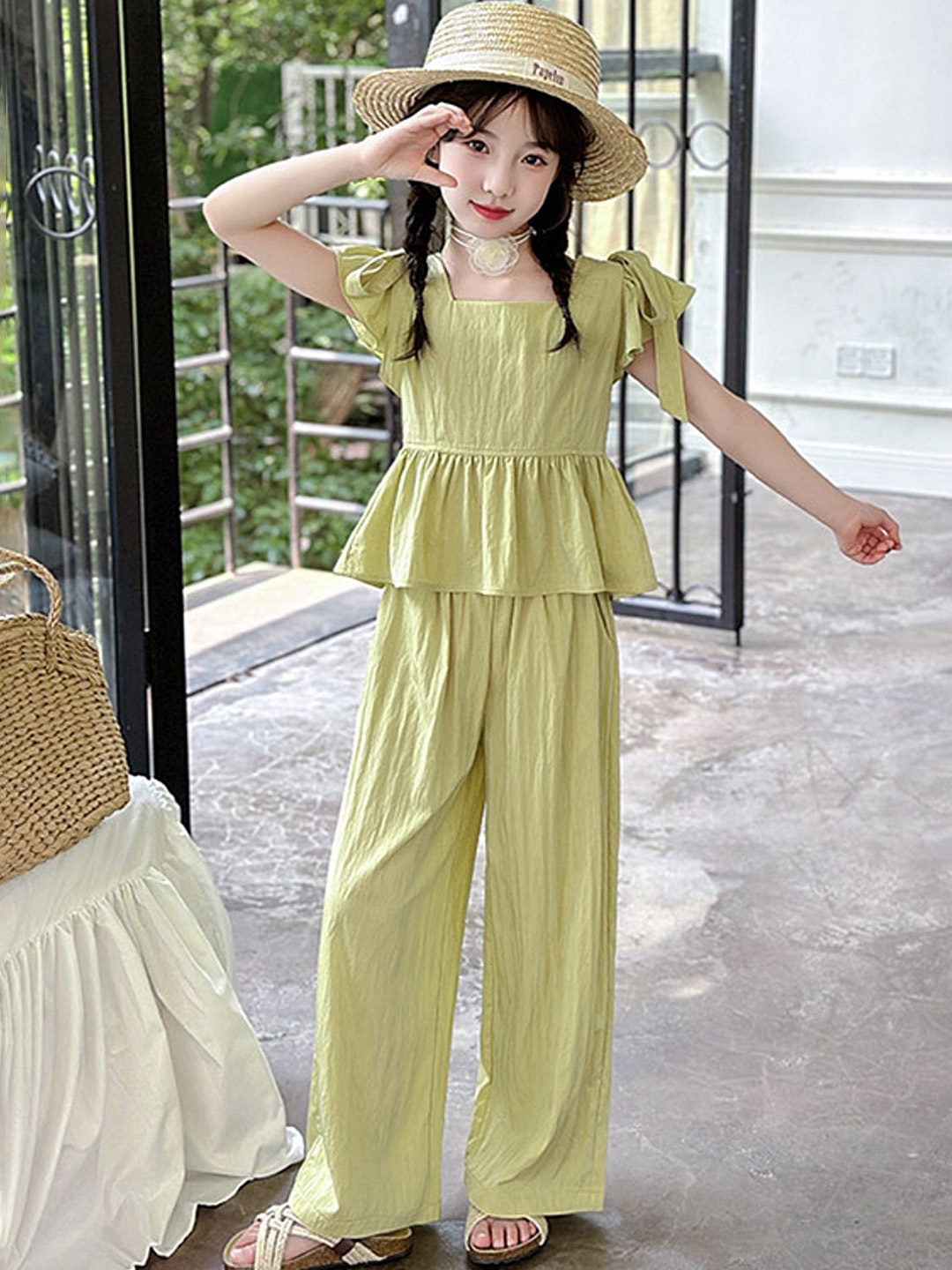 

LULU & SKY Girls Top with Trousers, Green