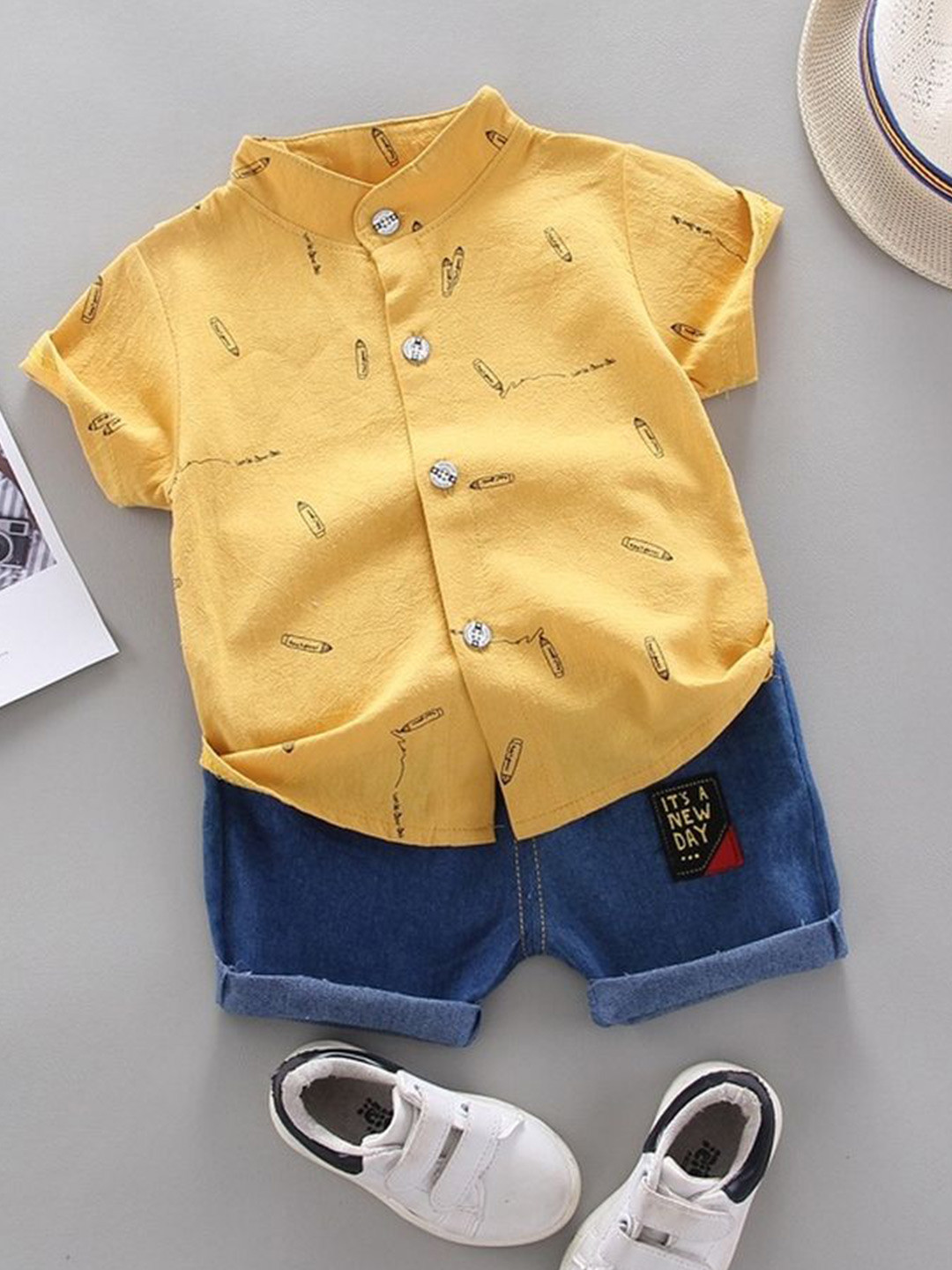 

LULU & SKY Boys Printed Shirt with Shorts, Yellow