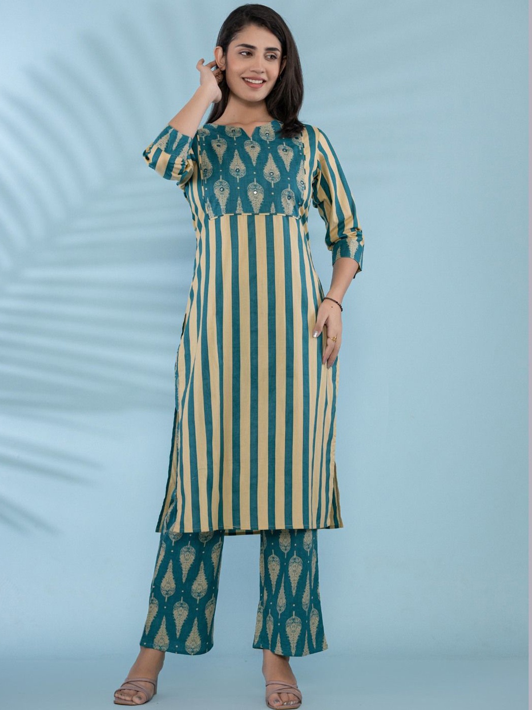 

VEDANA Women Printed Regular Mirror Work Pure Cotton Kurta with Trousers, Green