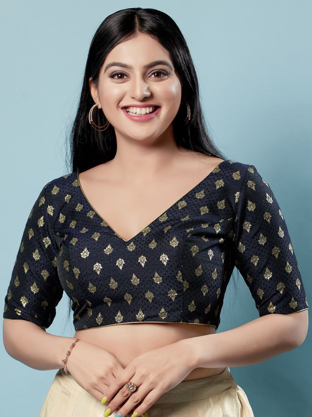 

VAMAS - THE DESIGNER BLOUSES Women V-Neck Padded Saree Blouse, Navy blue