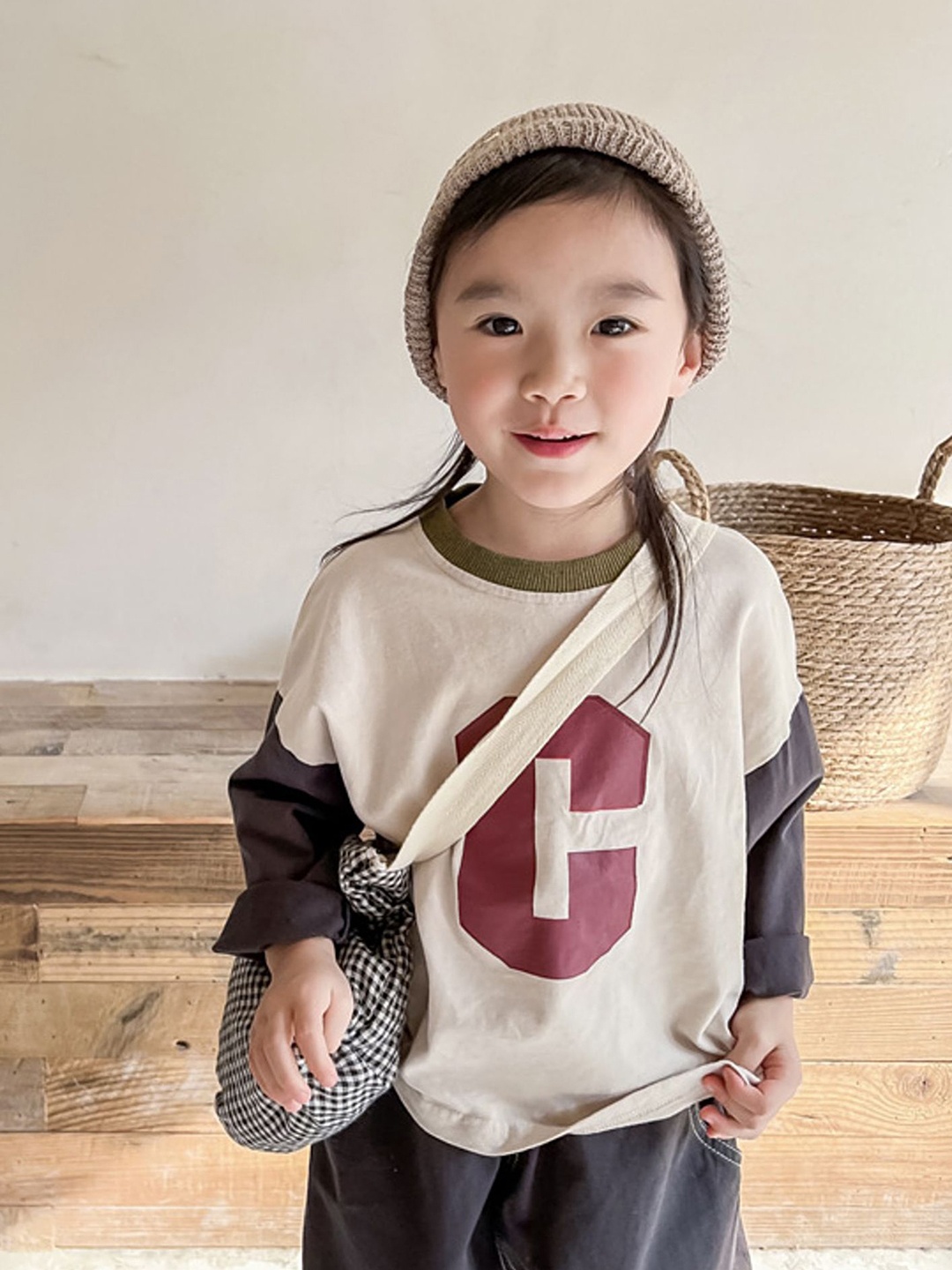 

LULU & SKY Girls Typography V-Neck Drop-Shoulder Sleeves Applique T-shirt, Khaki