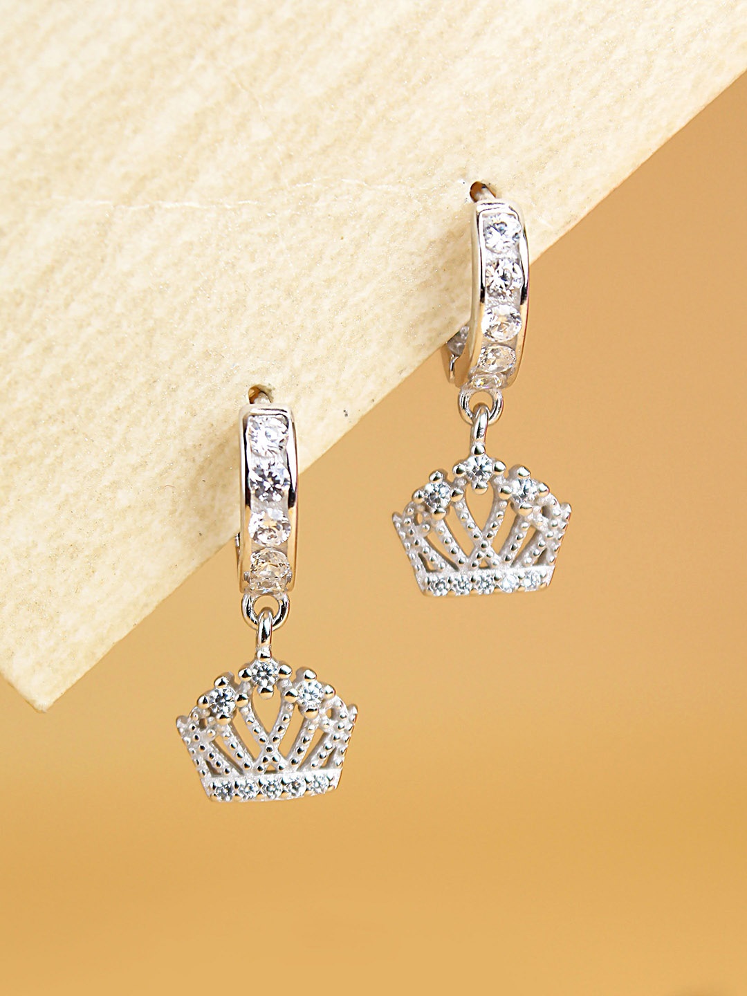 

DEVASHREE Classic Hoop Earrings, White