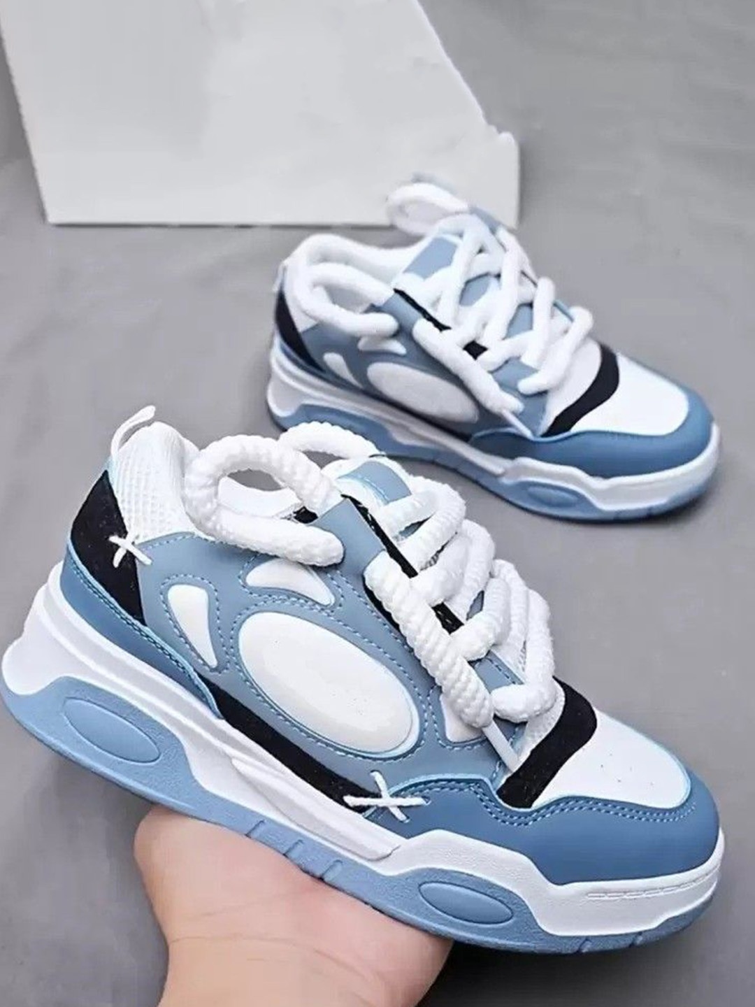 

FABBMATE Girls Colourblocked Sneakers, Blue