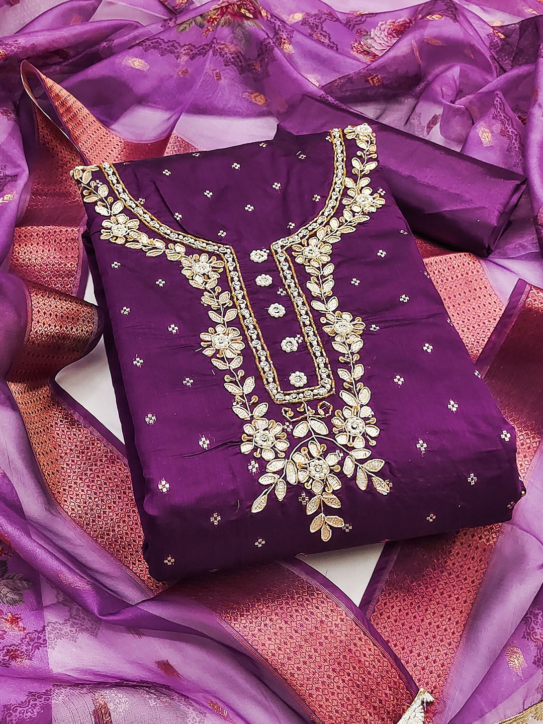 

SHADOW & SAINING Semi-Stitched Dress Material, Purple