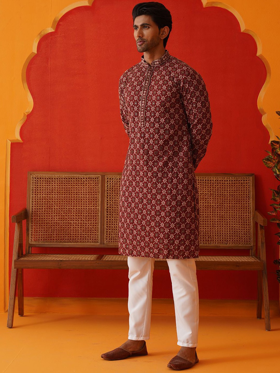 

Jompers Men Embroidered Regular Sequinned Kurta with Pyjamas, Maroon