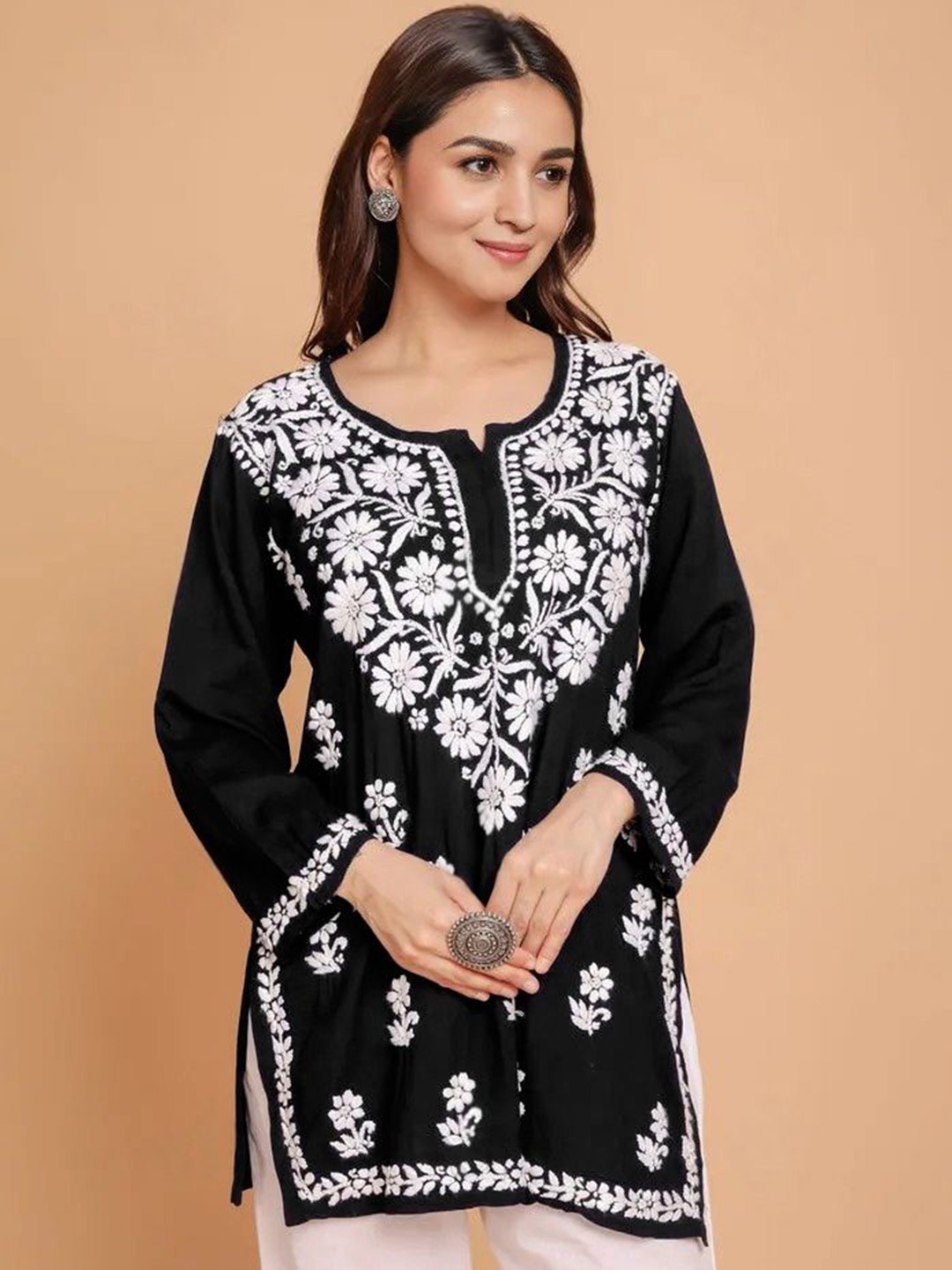 

Sidhidata Floral Embroidered Kurti, Black