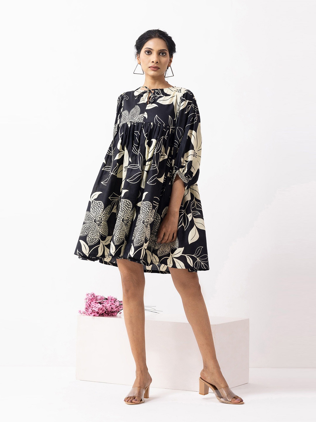 

THE INDIAN CAUSE Floral Print A-Line Dress, Black