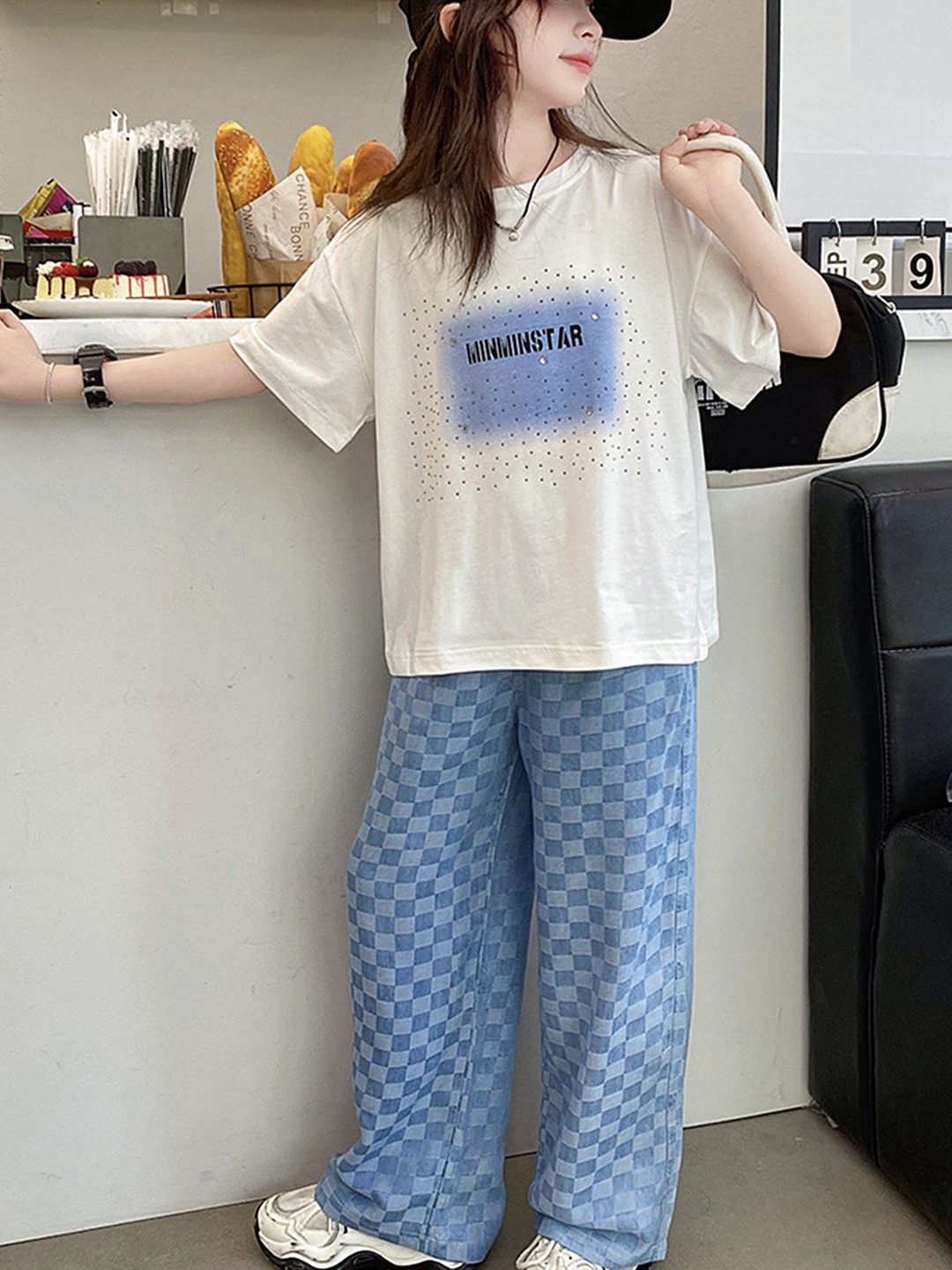 

LULU & SKY Girls Printed T-shirt with Trousers, White
