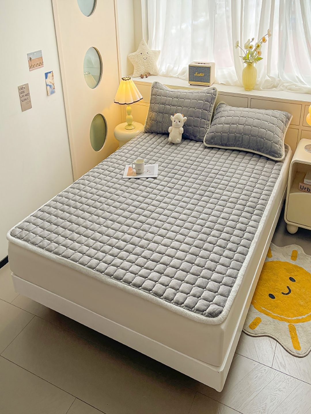 

JC HOME Grey 150 TC King Bedsheet with 2 Pillow Covers