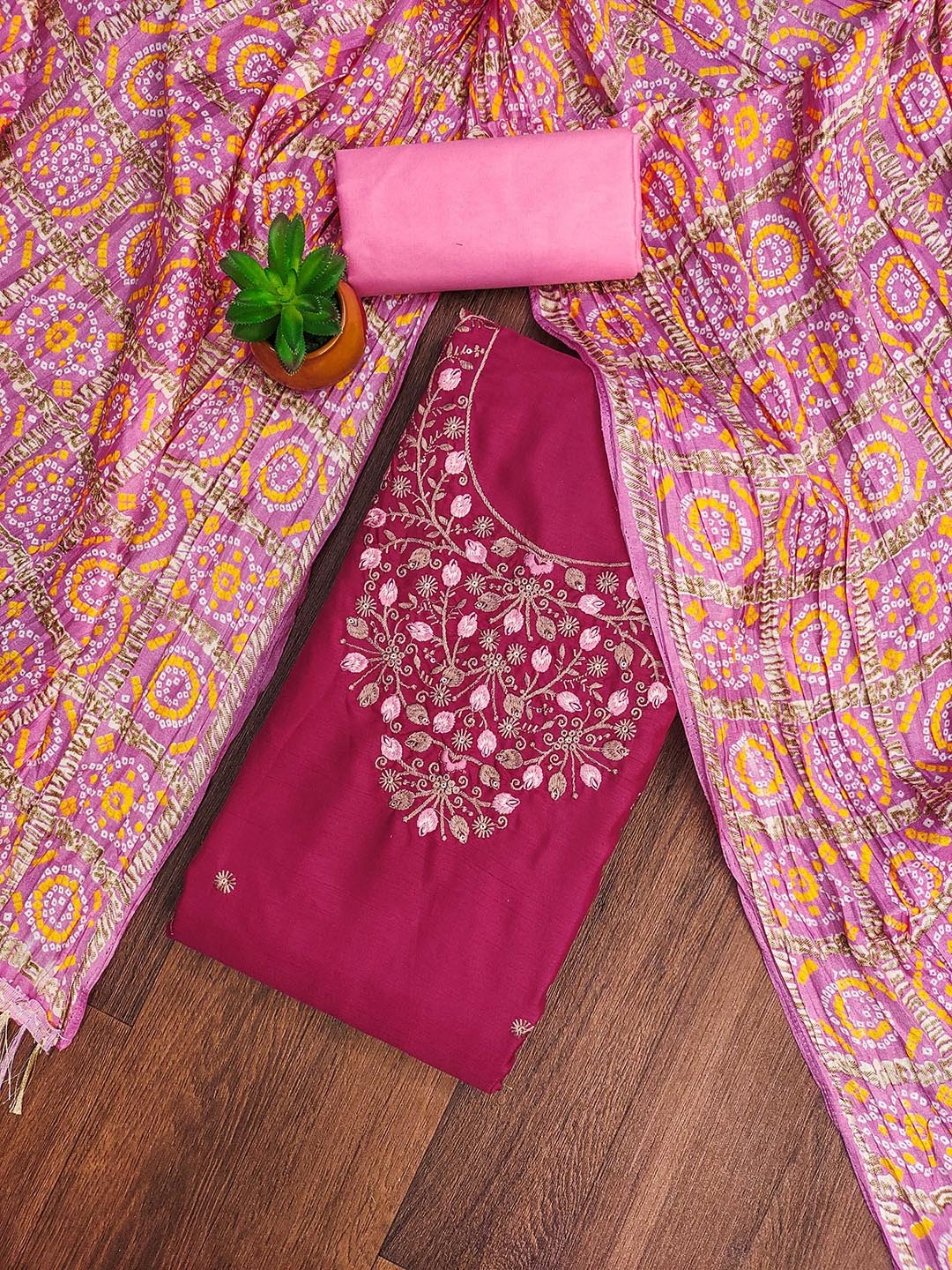 

SHADOW & SAINING Embroidered Pure Cotton Unstitched Dress Material, Magenta