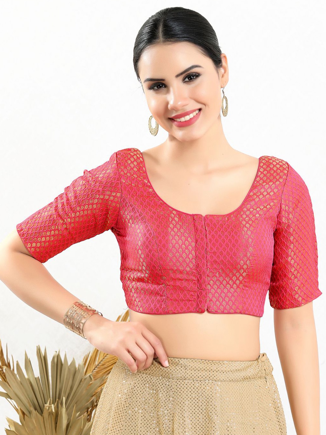 

VAMAS - THE DESIGNER BLOUSES Women Round Neck Padded Saree Blouse, Pink