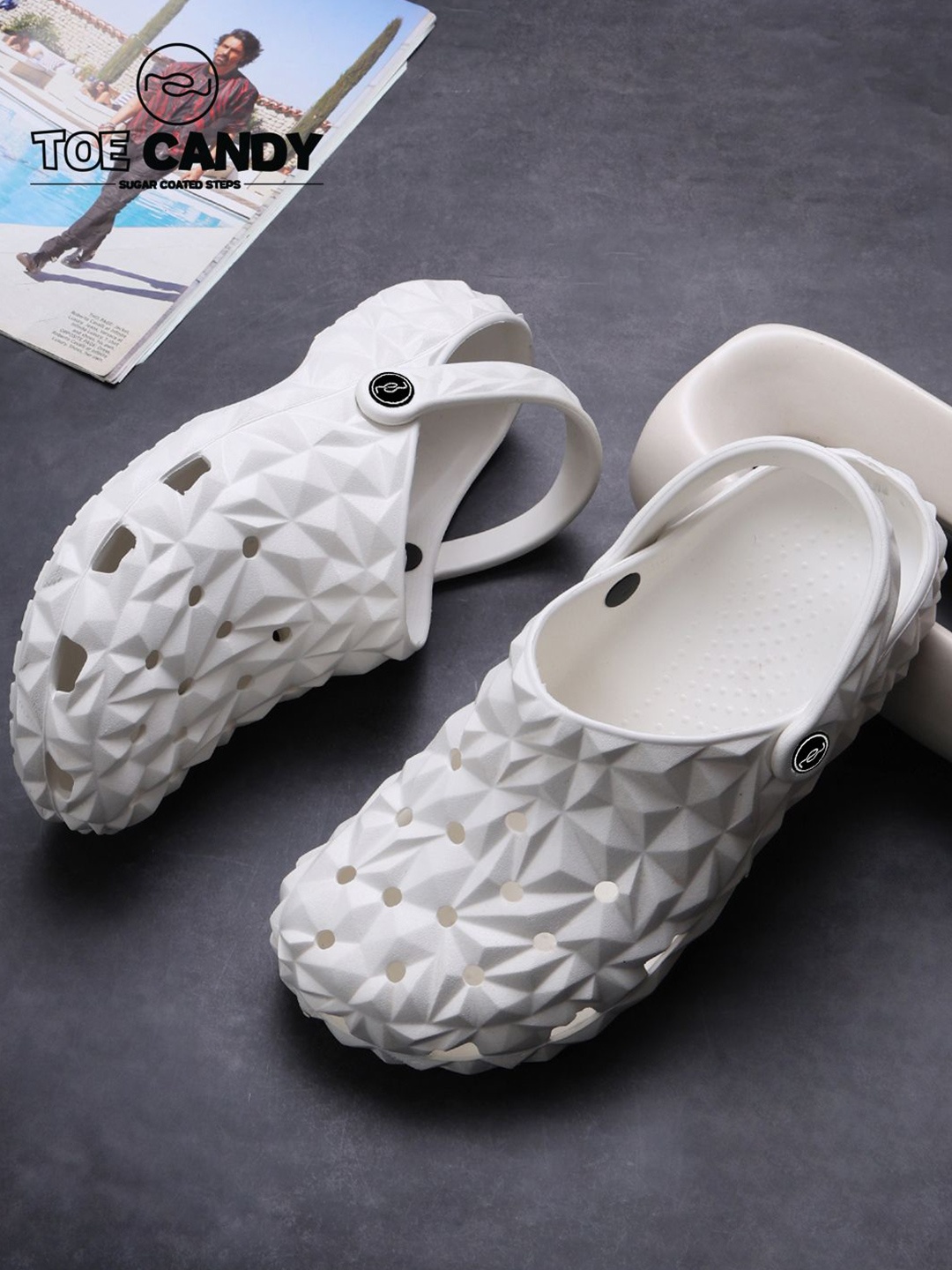 

TOE CANDY Men Clogs Flip Flops, Off white