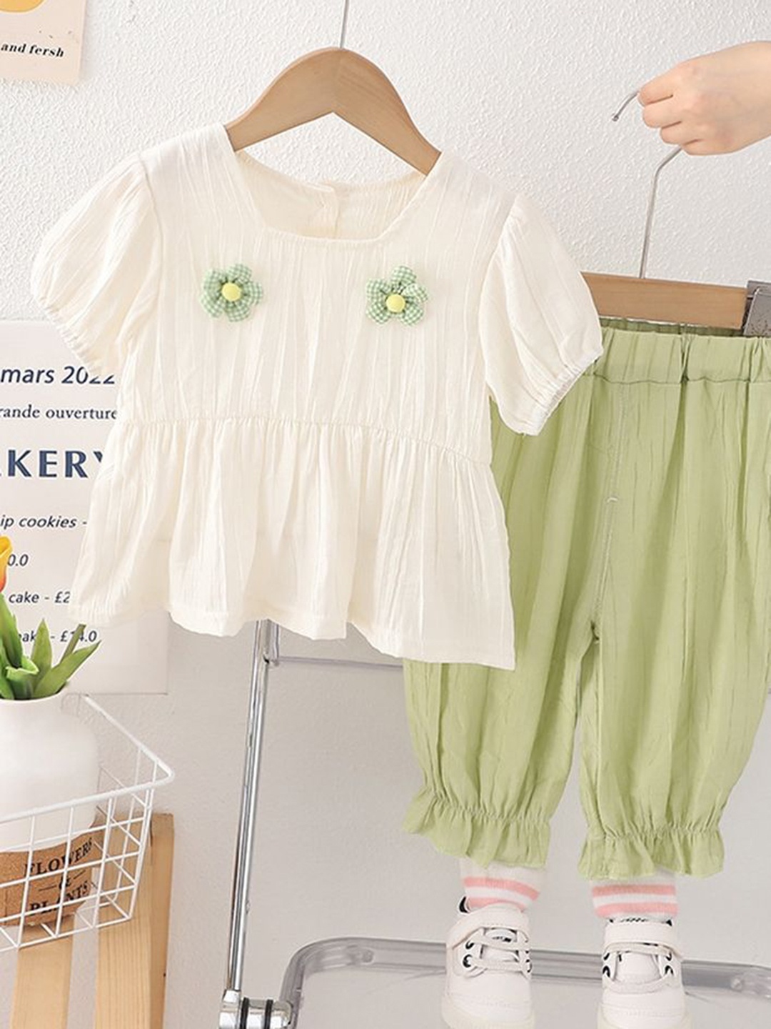 

LULU & SKY Girls Top, White