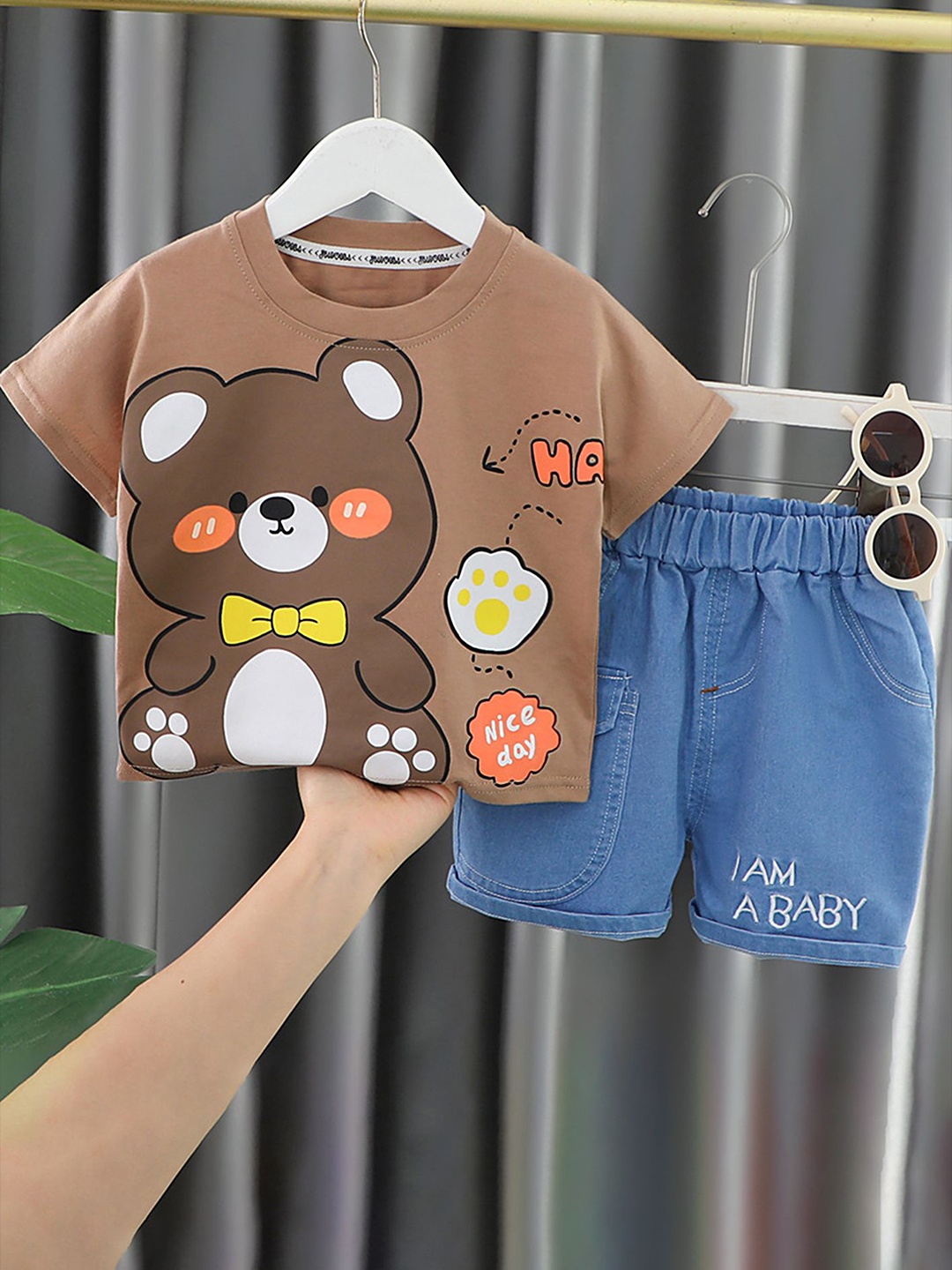 

LULU & SKY Unisex Kids Printed T-shirt with Shorts, Brown