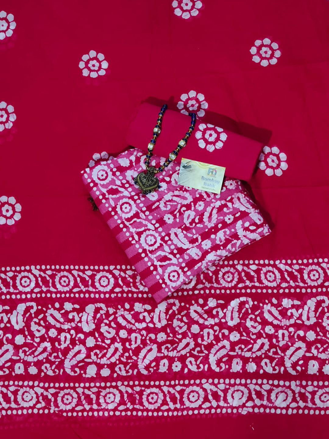 

Farooq Dyeing Printed Pure Cotton Unstitched Dress Material, Pink
