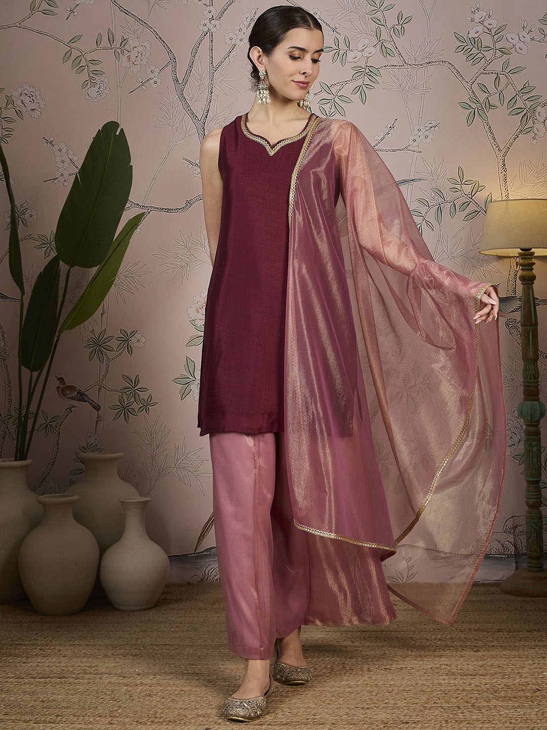 

House of Pataudi Straight Kurta & Palazzos With Dupatta, Maroon