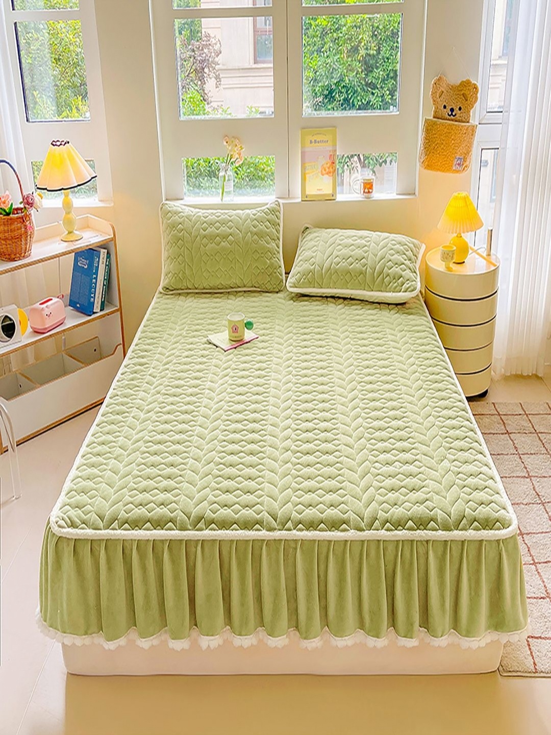 

JC HOME Green 160 TC King Bedsheet with 2 Pillow Covers