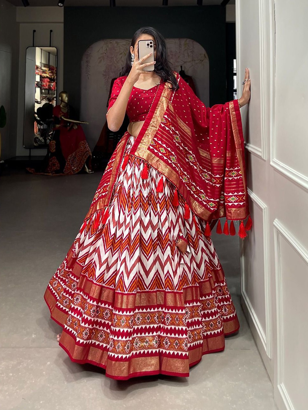 

Piludi Printed Ikat Semi-Stitched Lehenga & Unstitched Blouse With Dupatta, Red