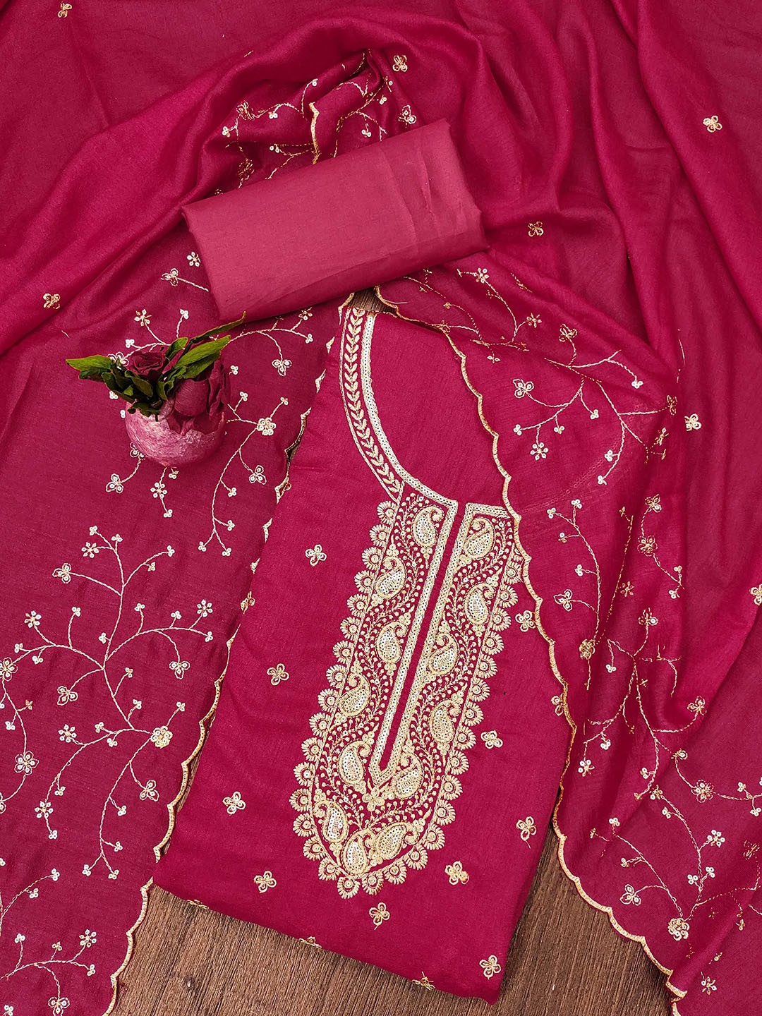 

SHADOW & SAINING Embroidered Unstitched Dress Material, Pink