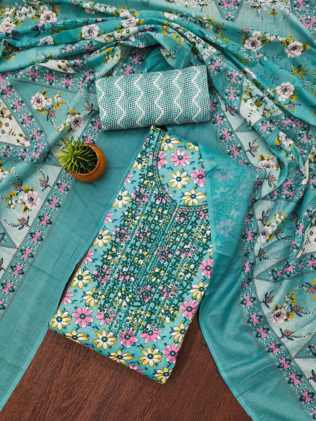 

SHADOW & SAINING Embroidered Pure Cotton Unstitched Dress Material, Blue