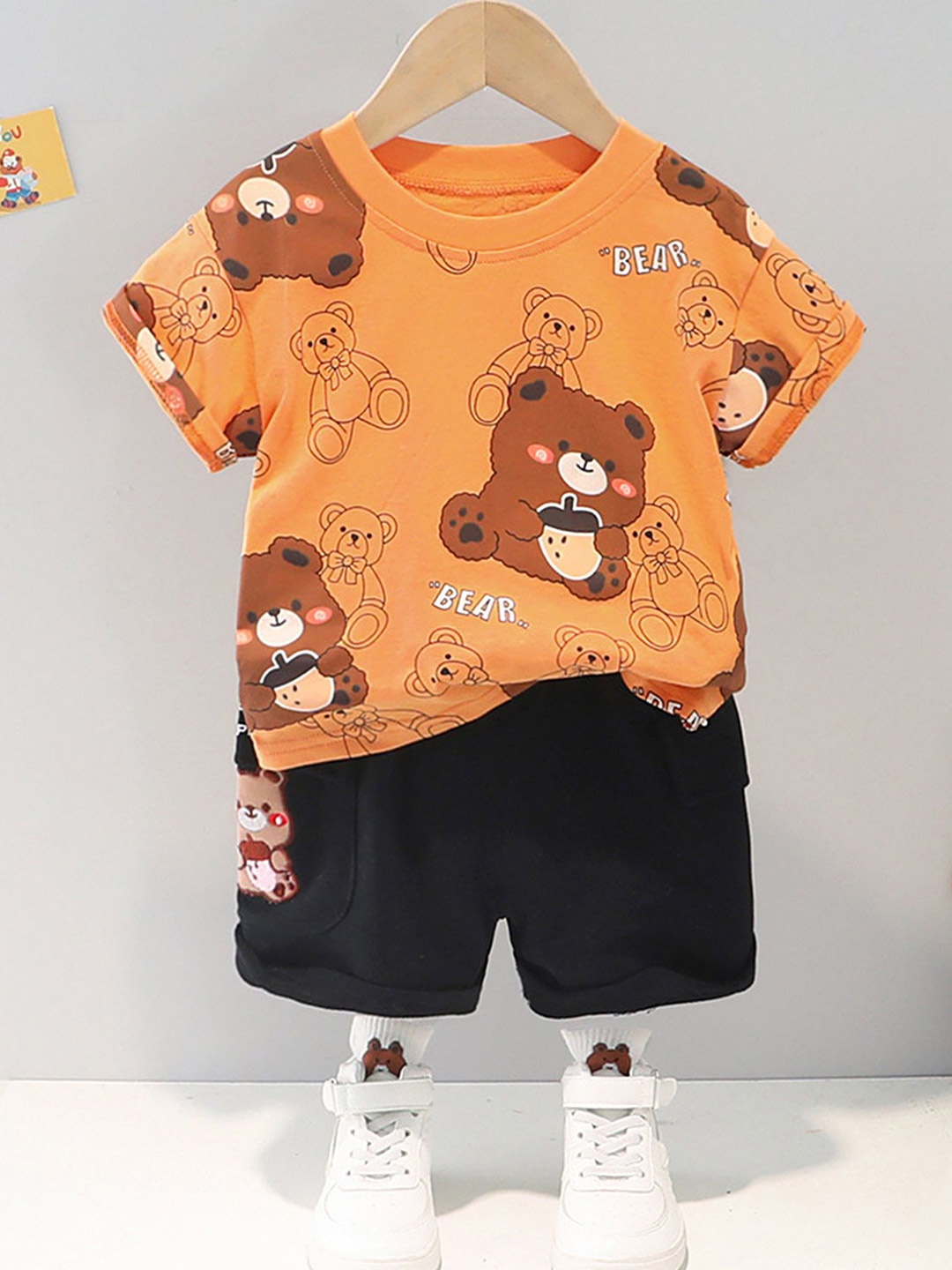 

LULU & SKY Unisex Kids Printed T-shirt with Shorts, Orange
