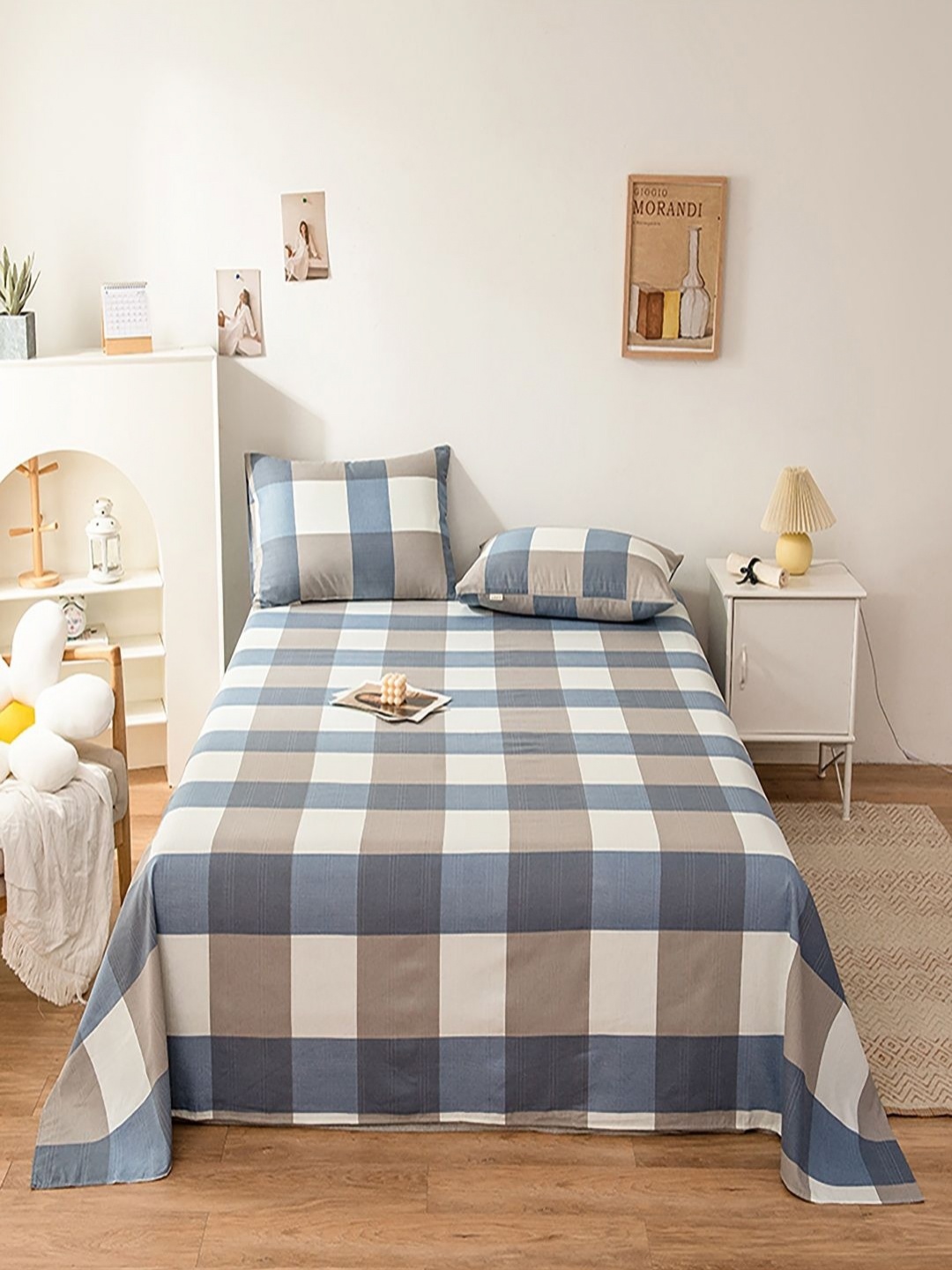 

JC HOME White & Blue Geometric 140 TC Single Bedsheet with 1 Pillow Covers