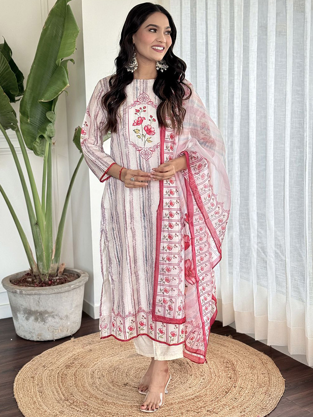 

Amrutam Fab Women Printed Regular Raw Silk Kurta with Pyjamas & With Dupatta, White