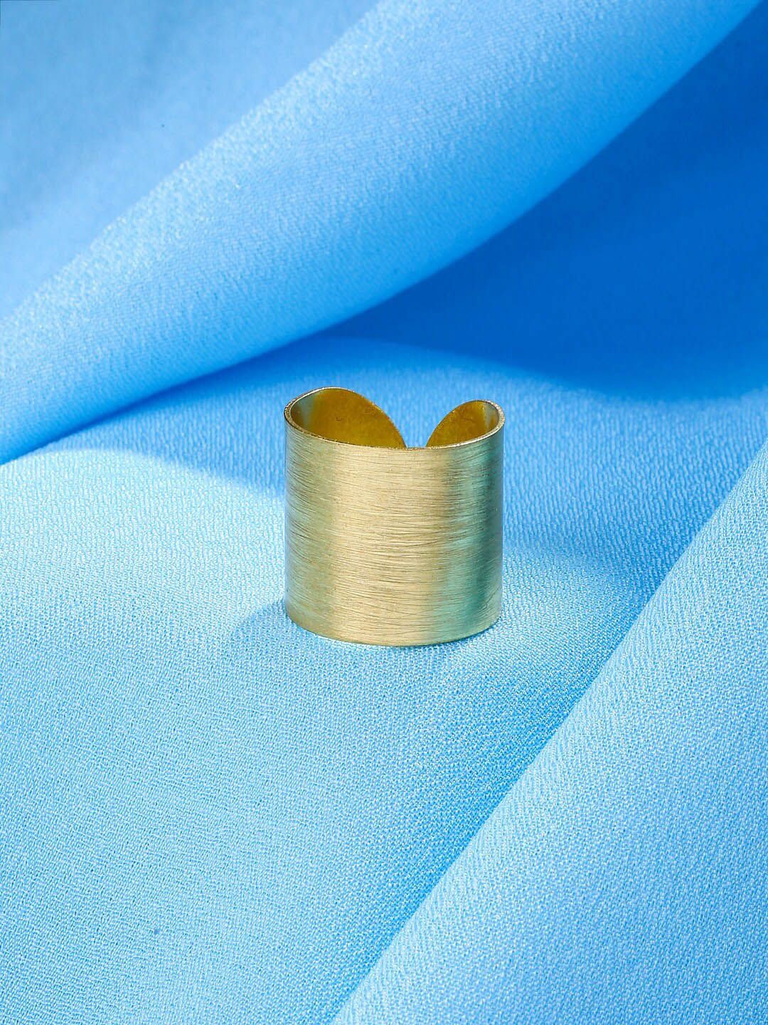 

DressBerry Women Gold Plated Finger Ring