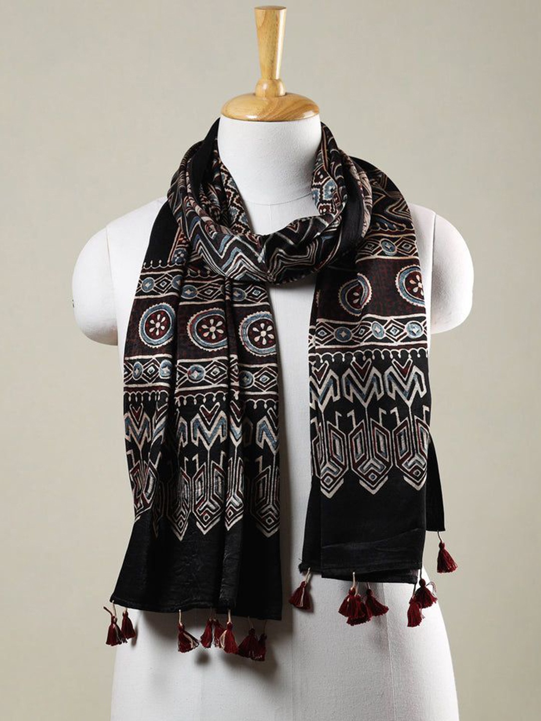 

iTokri Women Printed Stole, Black