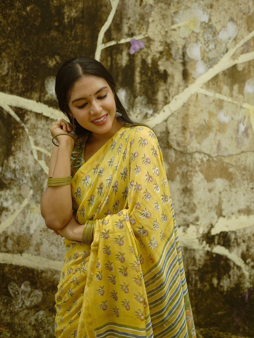 

Moda Rapido Floral Silk Cotton Chanderi Saree, Yellow