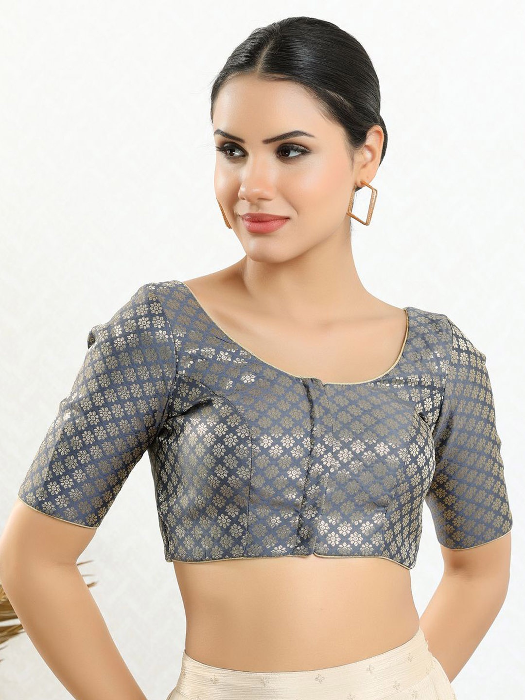 

VAMAS - THE DESIGNER BLOUSES Women Round Neck Padded Saree Blouse, Grey