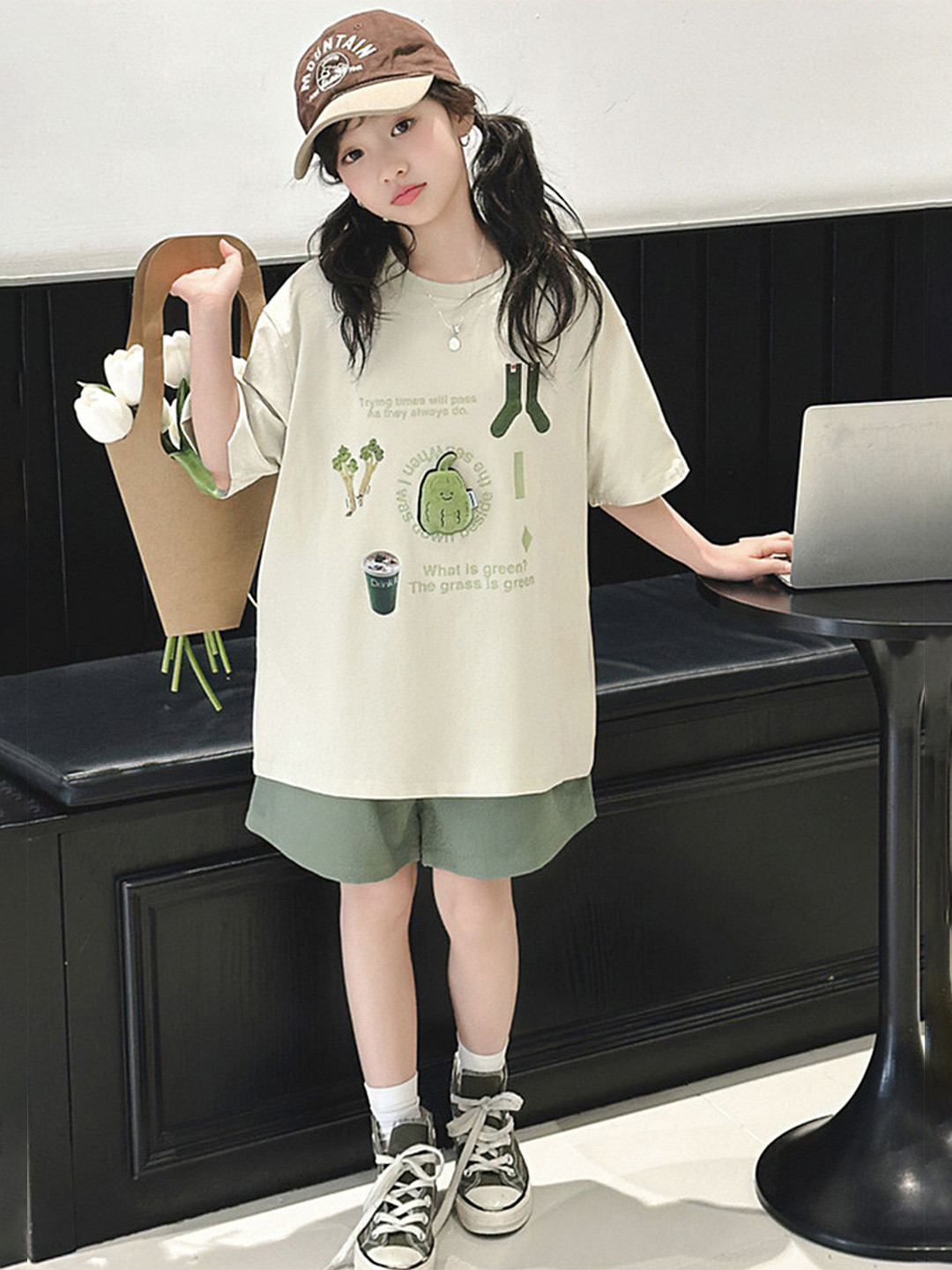 

LULU & SKY Girls Printed T-shirt with Shorts, Green
