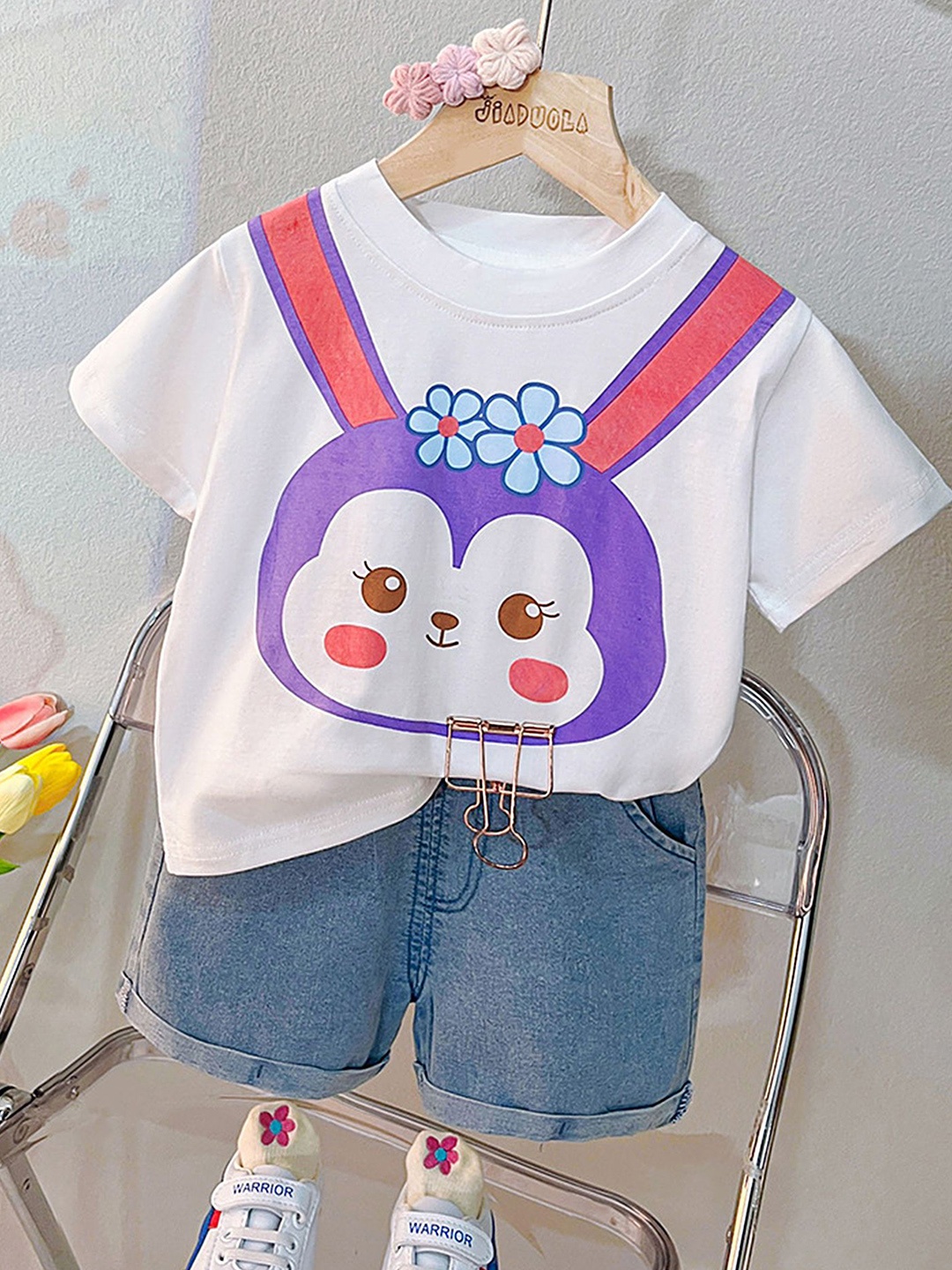 

LULU & SKY Girls Printed T-shirt with Shorts, White