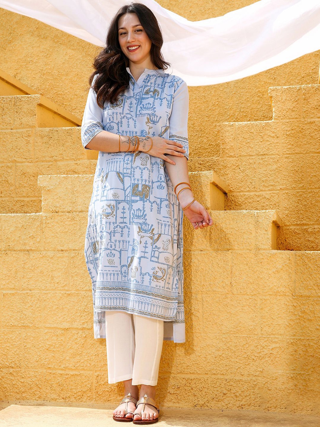 

QISSA Women Floral Printed Regular Kurta with Palazzos, Blue