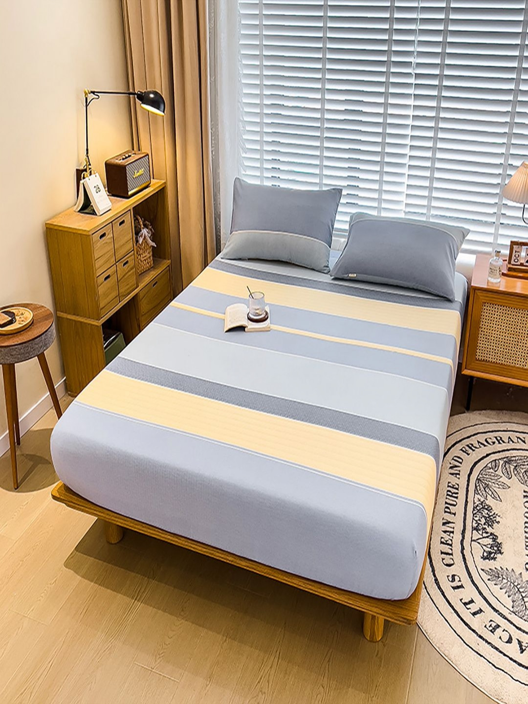 

JC HOME Grey & Yellow Striped 220 TC King Bedsheet with 2 Pillow Covers