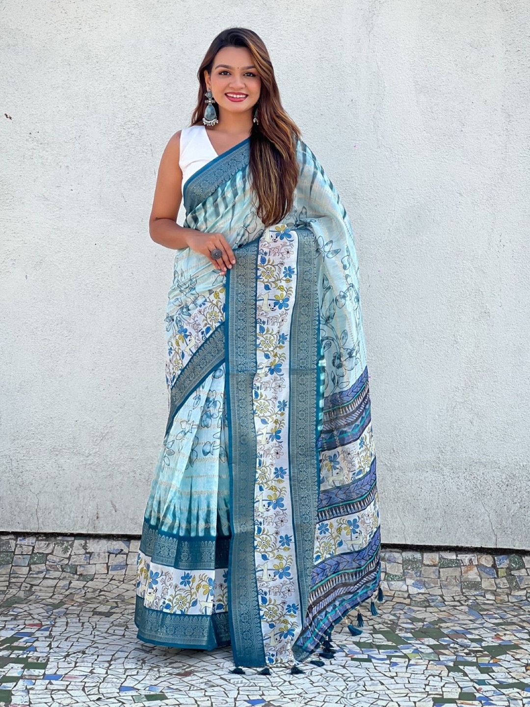 

LeeliPeeri Designer Floral Zari Chanderi Saree, Blue