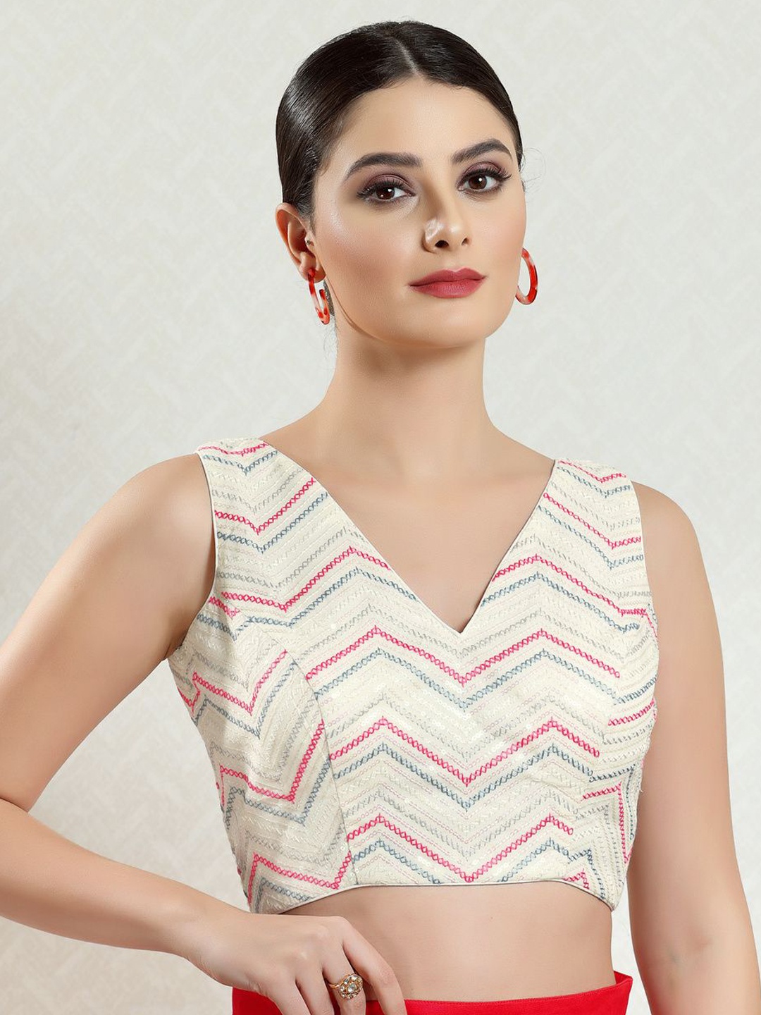 

VAMAS - THE DESIGNER BLOUSES Women V-Neck Padded Saree Blouse, Off white