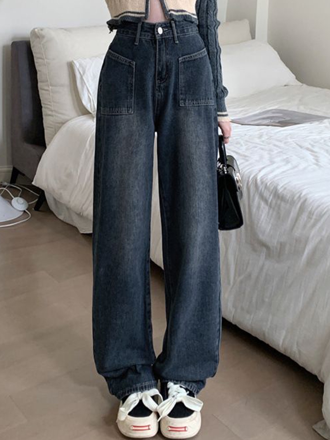 

StyleCast Women Straight Fit High-Rise Light Fade Jeans, Blue