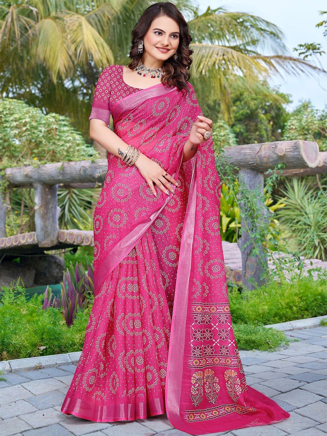 

Anouk Bandhani Zari Linen Blend Saree, Pink