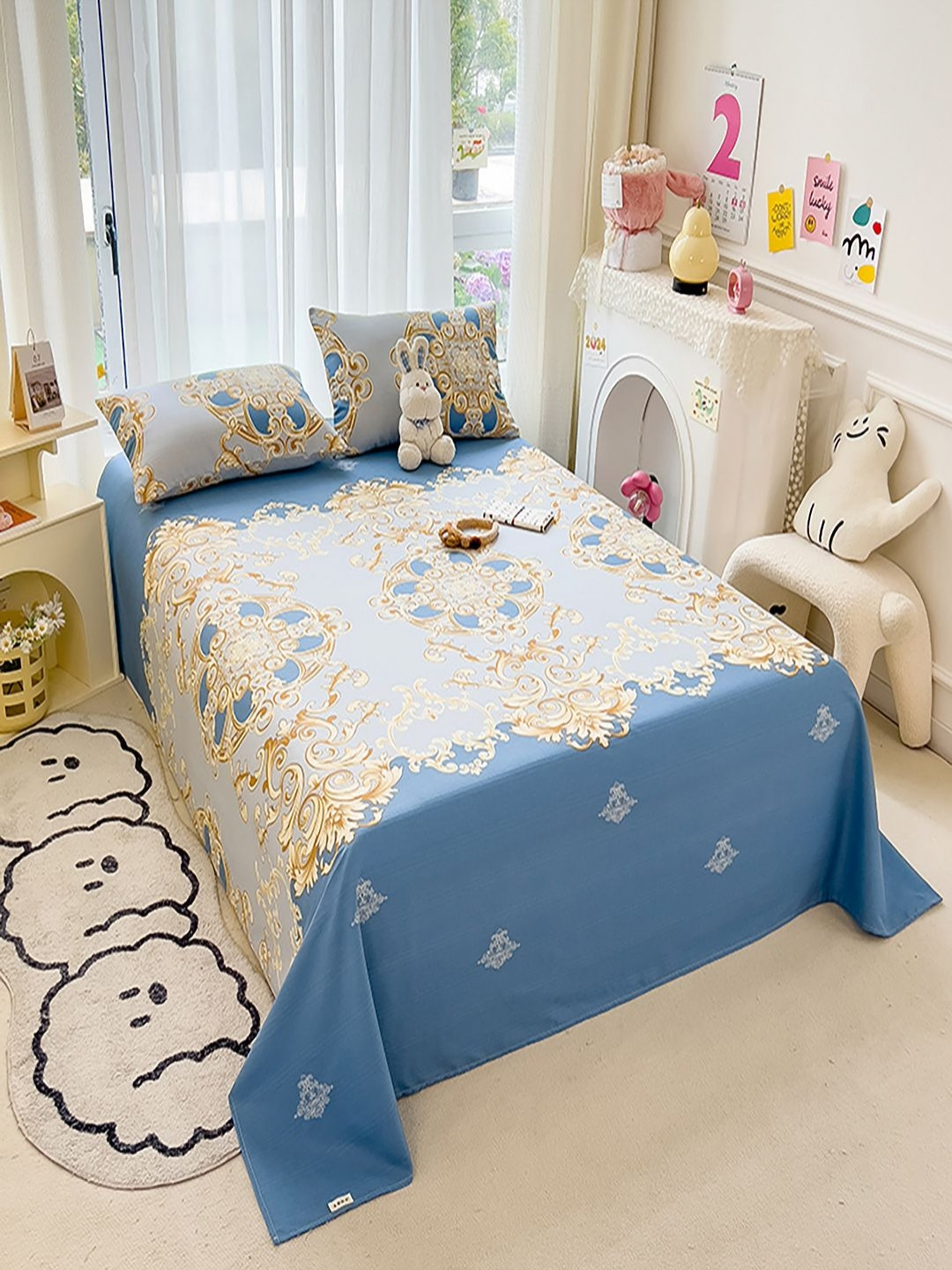 

JC HOME White & Blue 140 TC King Bedsheet with 2 Pillow Covers