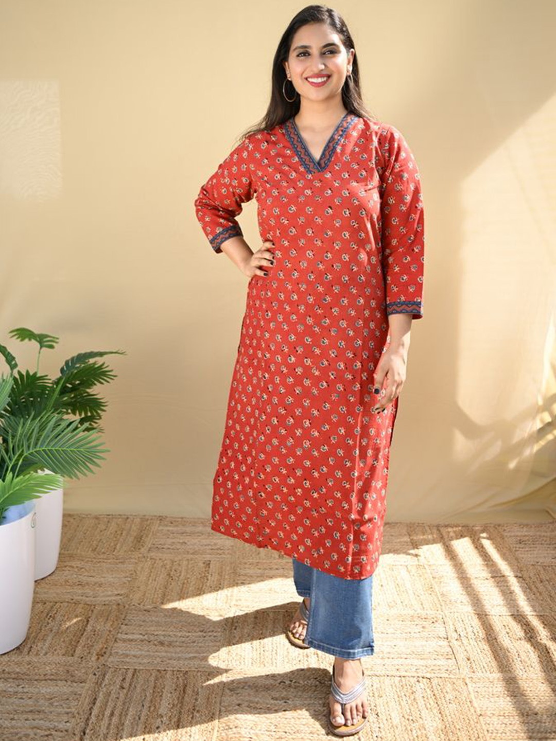 

Amaya Women Ethnic Motifs Printed Kurta, Red