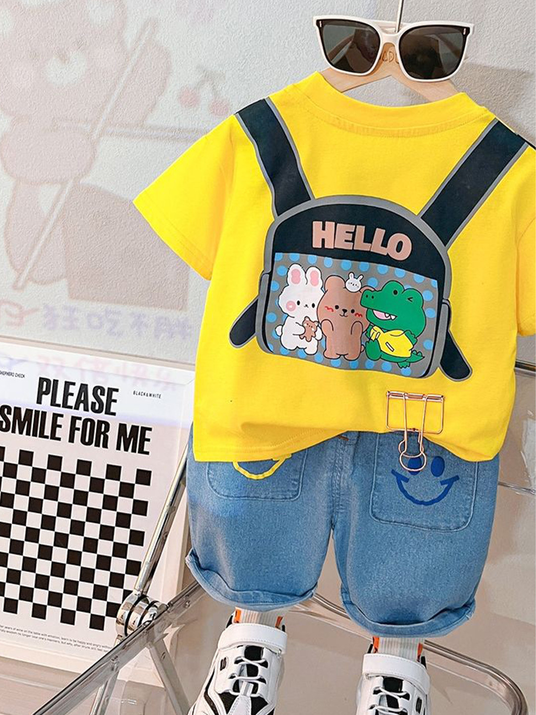 

LULU & SKY Boys Printed T-shirt with Shorts, Yellow